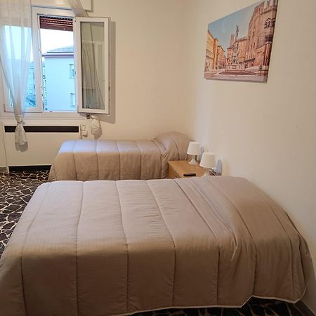 Elegante Appartamento 90 Mq Zona Corticella Fiera Болонья Екстер'єр фото